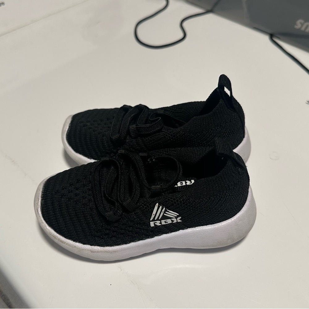 🌸 - Toddler RBX Black and White Sneakers Slip-Ons - Picture 2 of 6